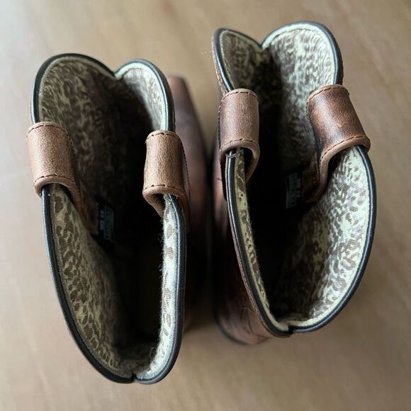 Women Smokey mountain boots style 3771 pattern Rosette, Brown Distress Sz 6 NWOT - Picture 13 of 16